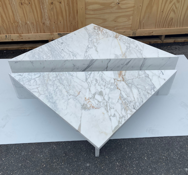 Calacatta White Marble Triangle Set